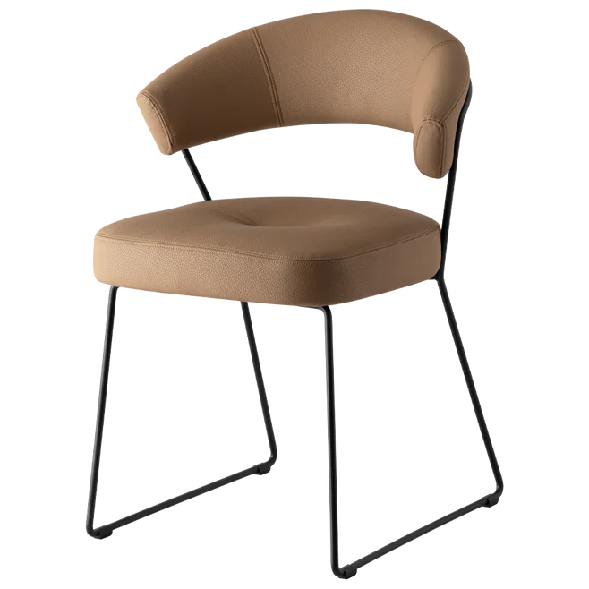 Sedia NY Anniversary – Design moderno con seduta avvolgente e struttura in metallo