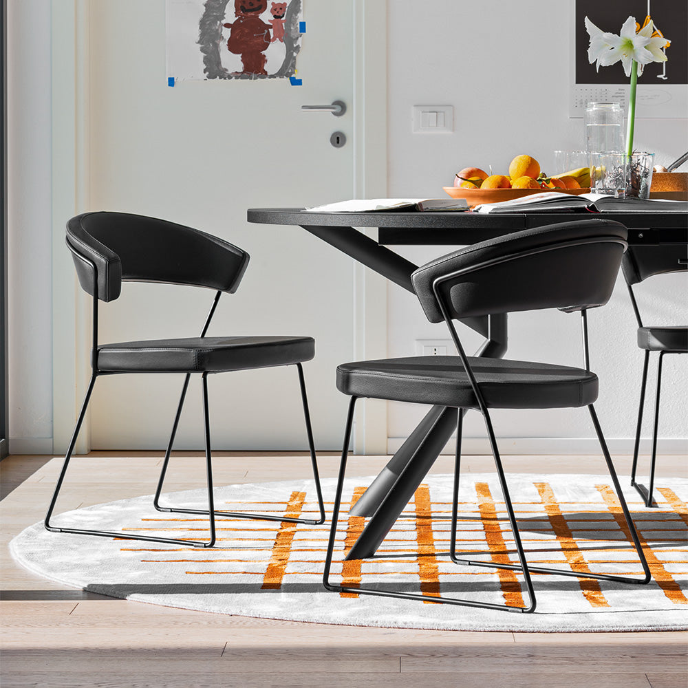 Sedia NEW YORK – Struttura in Metallo a Slitta con Seduta Imbottita e Rivestita