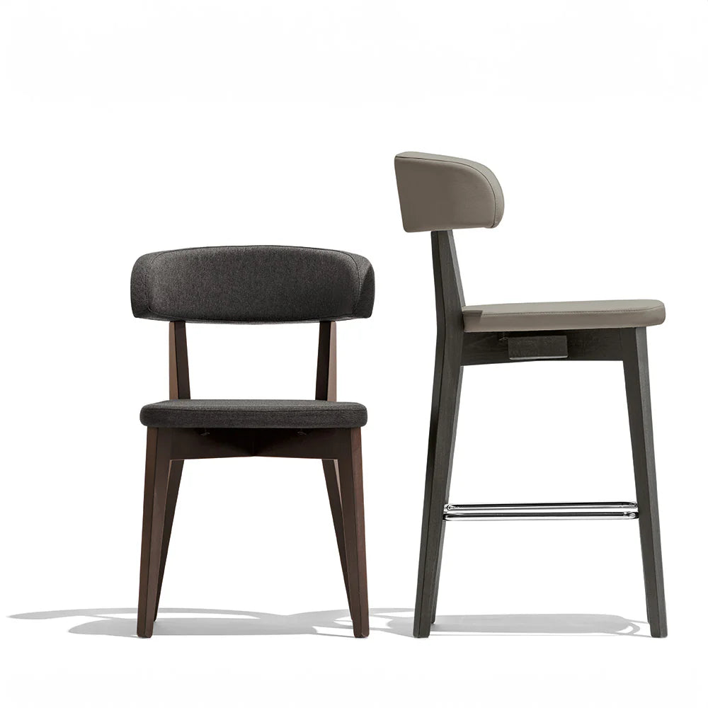 Sedia SIREN – Design Nordico con Struttura in Legno e Seduta Imbottita