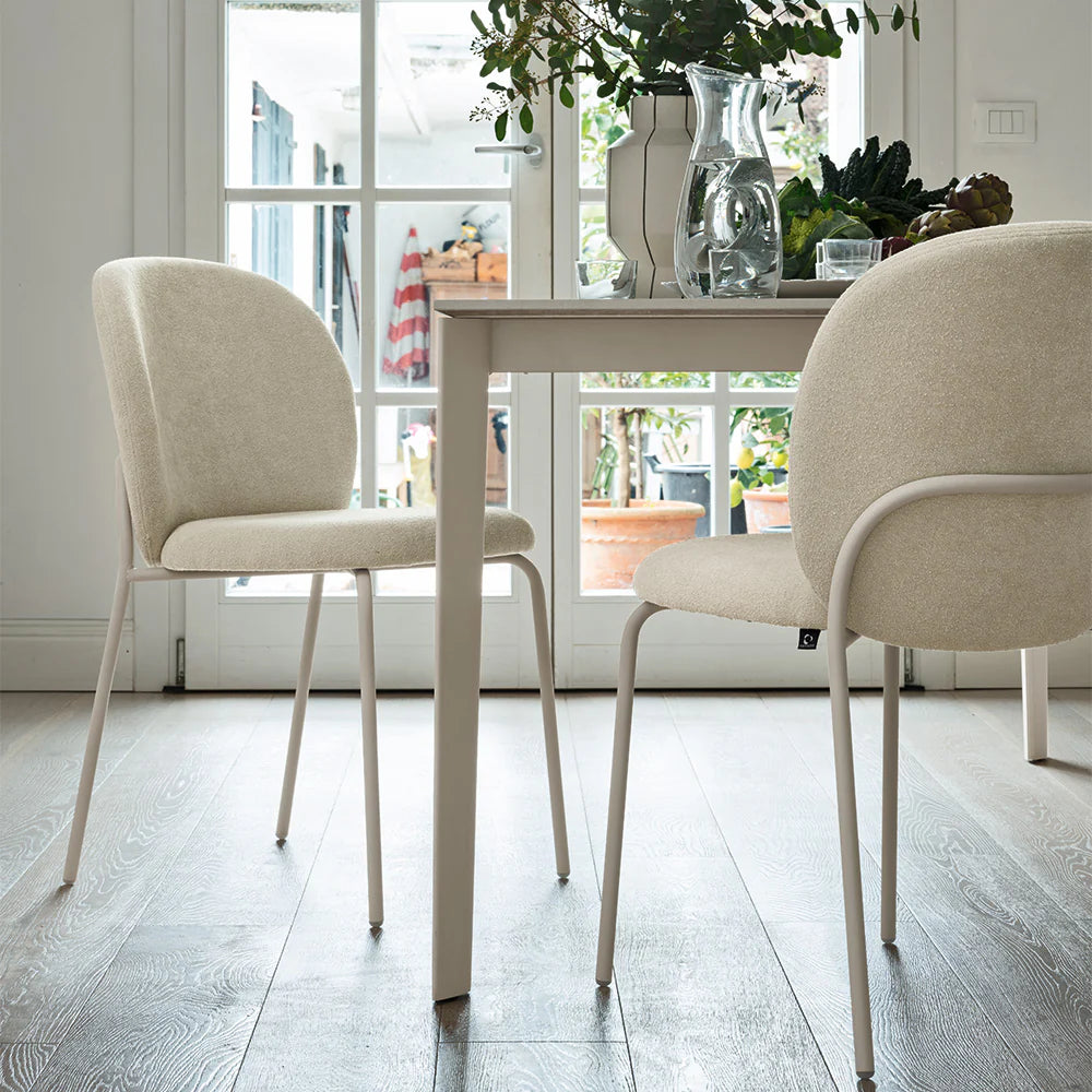 Seduta Cozy – Design Moderno con Struttura Metallica e Seduta Imbottita