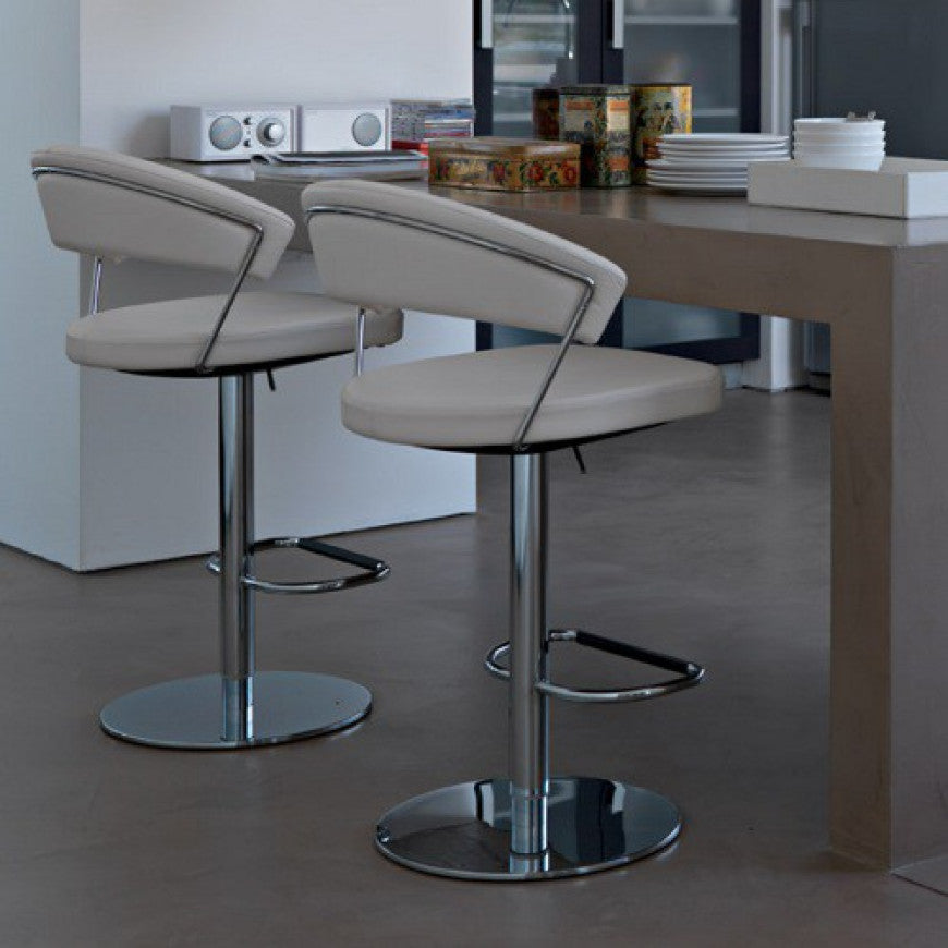 Abitarearreda Sgabello New York Leather alto girevole in pelle Connubia | Il mio negozio