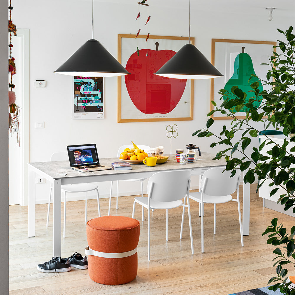 Tavolo Allungabile Connubia Design Versatile e Mix Materico Raffinato