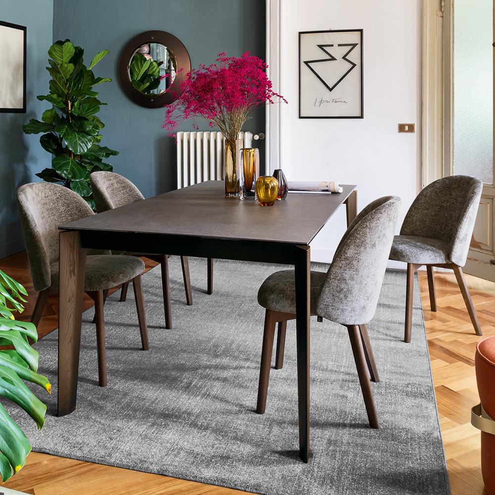 Tavolo Band di Connubia – Design Moderno e Funzionalità Allungabile