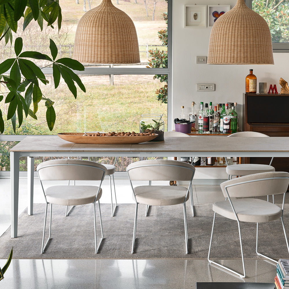 Tavolo Pentagon Allungabile – Design Moderno con Gamba Conica in Metallo | Piani in Ceramica, Vetro o Nobilitato