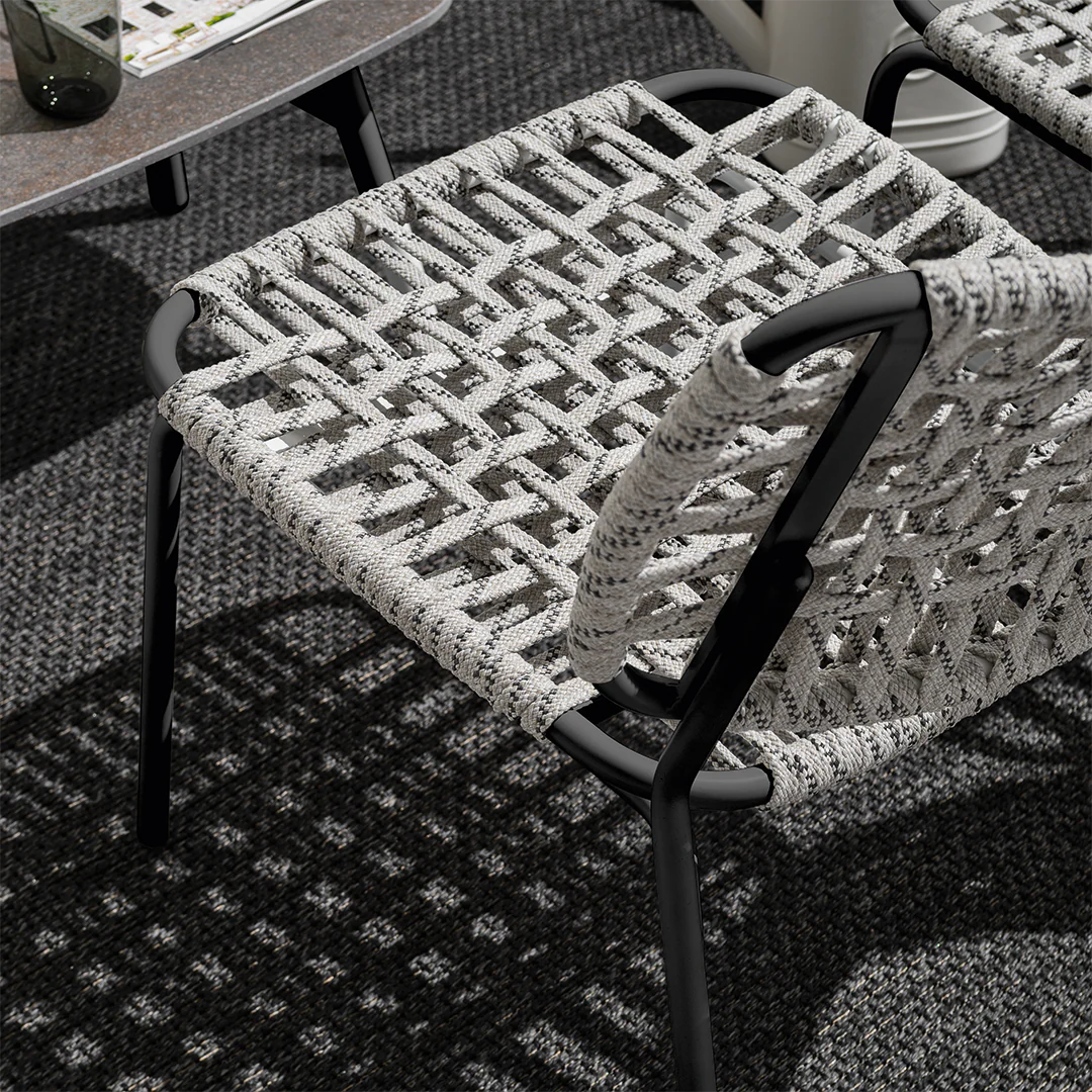 Poltrona Lounge YO! – Design Moderno con Occhietti di Fissaggio Colorati