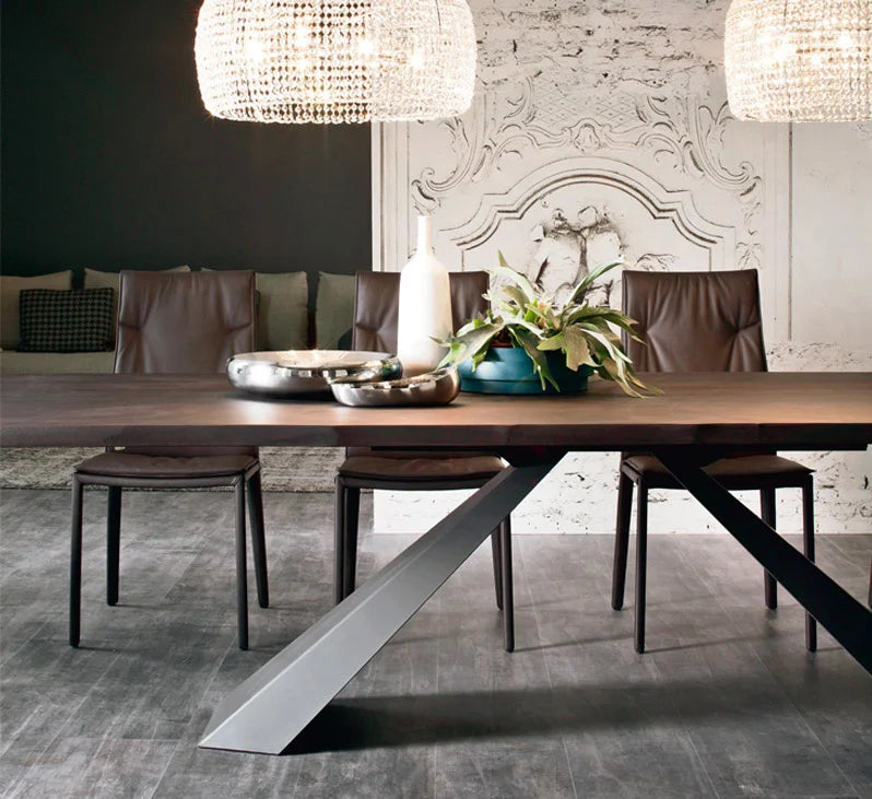 Eliot Wood Tavolo in Legno con Base Scultorea – Cattelan Italia