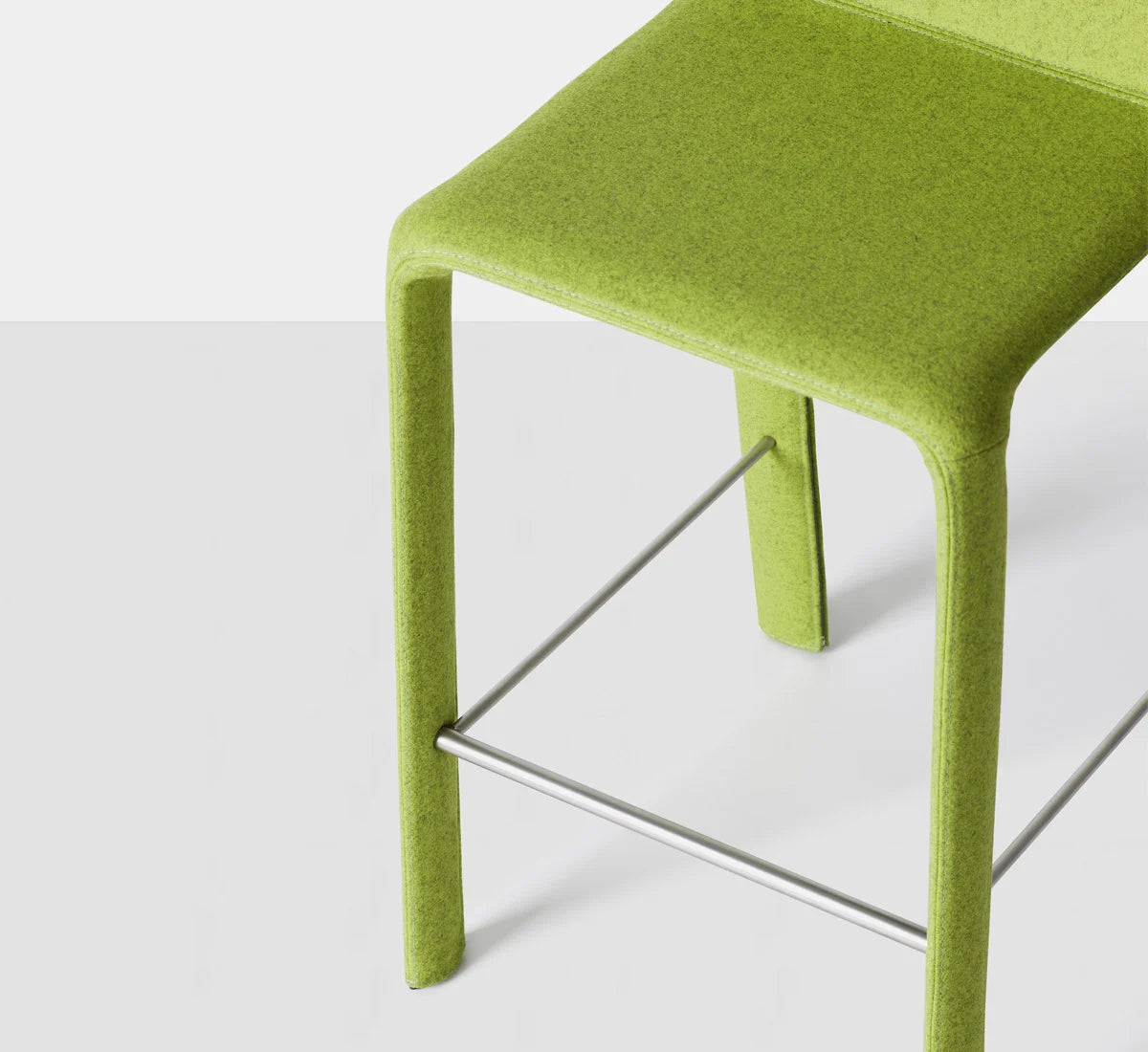 Kristalia Joko Sgabello 99 cm Con Poggiapiede | Il mio negozio