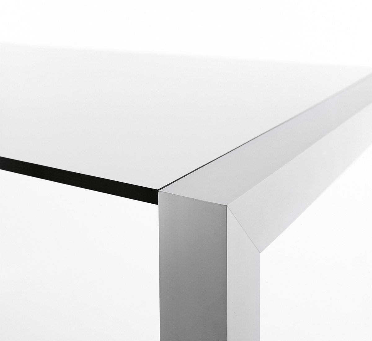 Kristalia Sushi 150x90 Tavolo Outdoor - Alluminio / Fenix NTM Bianco | Il mio negozio