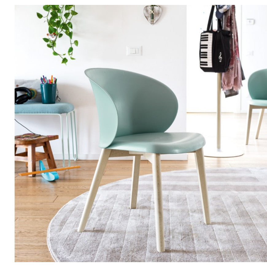 Poltrona Tuka imbottita o in polipropilene Connubia