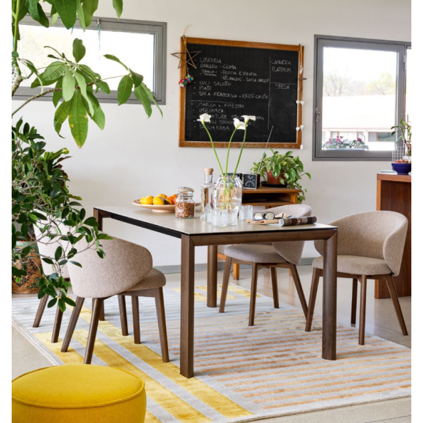 Poltrona Tuka imbottita o in polipropilene Connubia