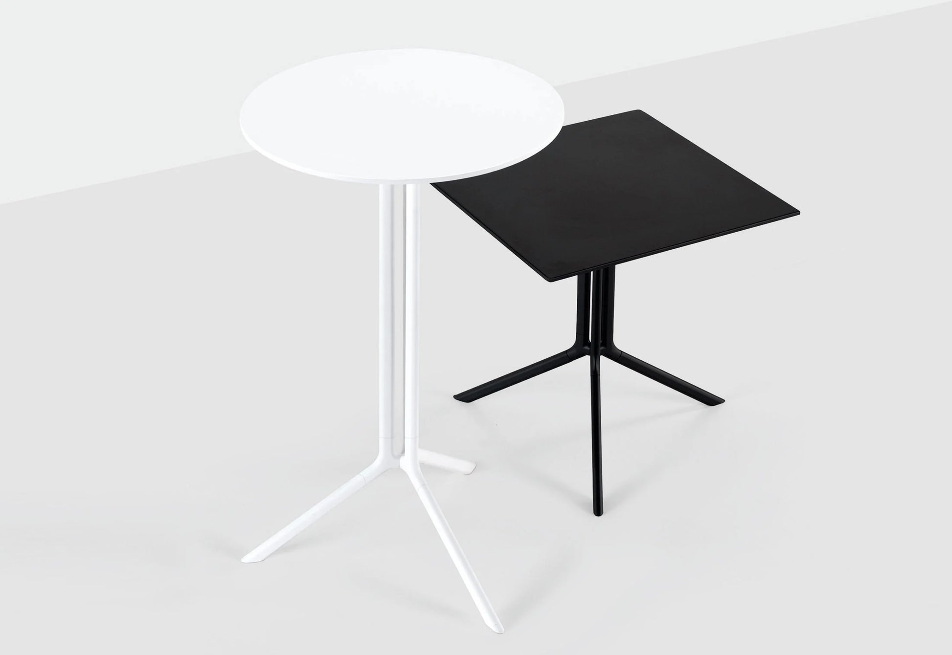 Kristalia Poule Piano Ø 59 - Ribaltabile | Il mio negozio