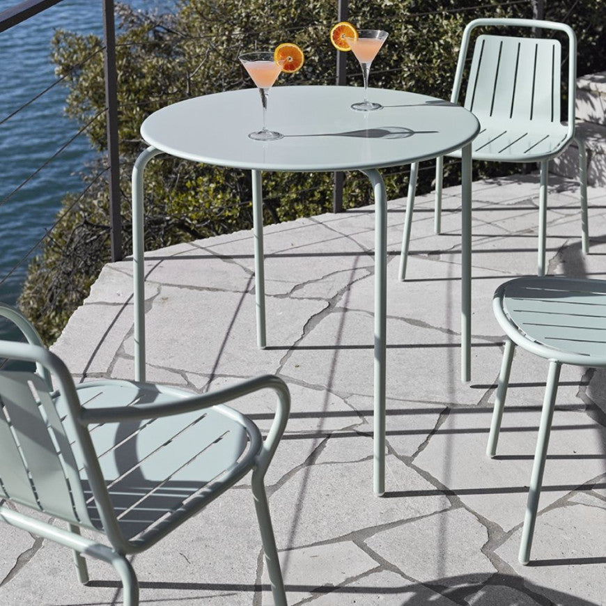 Sedia Easy outdoor di Connubia, in metallo, impilabile