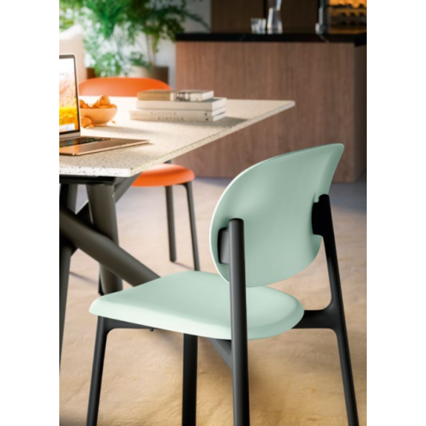 Abitarearreda Sedia Zero impilabile in tecnopolimero Connubia | Il mio negozio