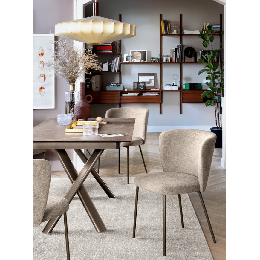 Sedia Betty poltroncina in tessuto Connubia