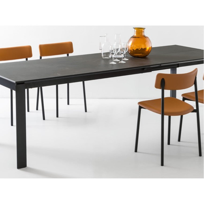 Abitarearreda Tavolo Eminence rettangolare allungabile con gambe in metallo Connubia | Il mio negozio