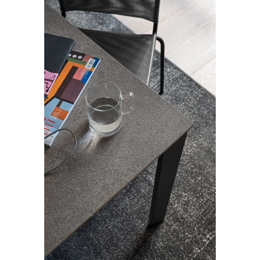 Abitarearreda Tavolo Eminence rettangolare allungabile con gambe in metallo Connubia | Il mio negozio