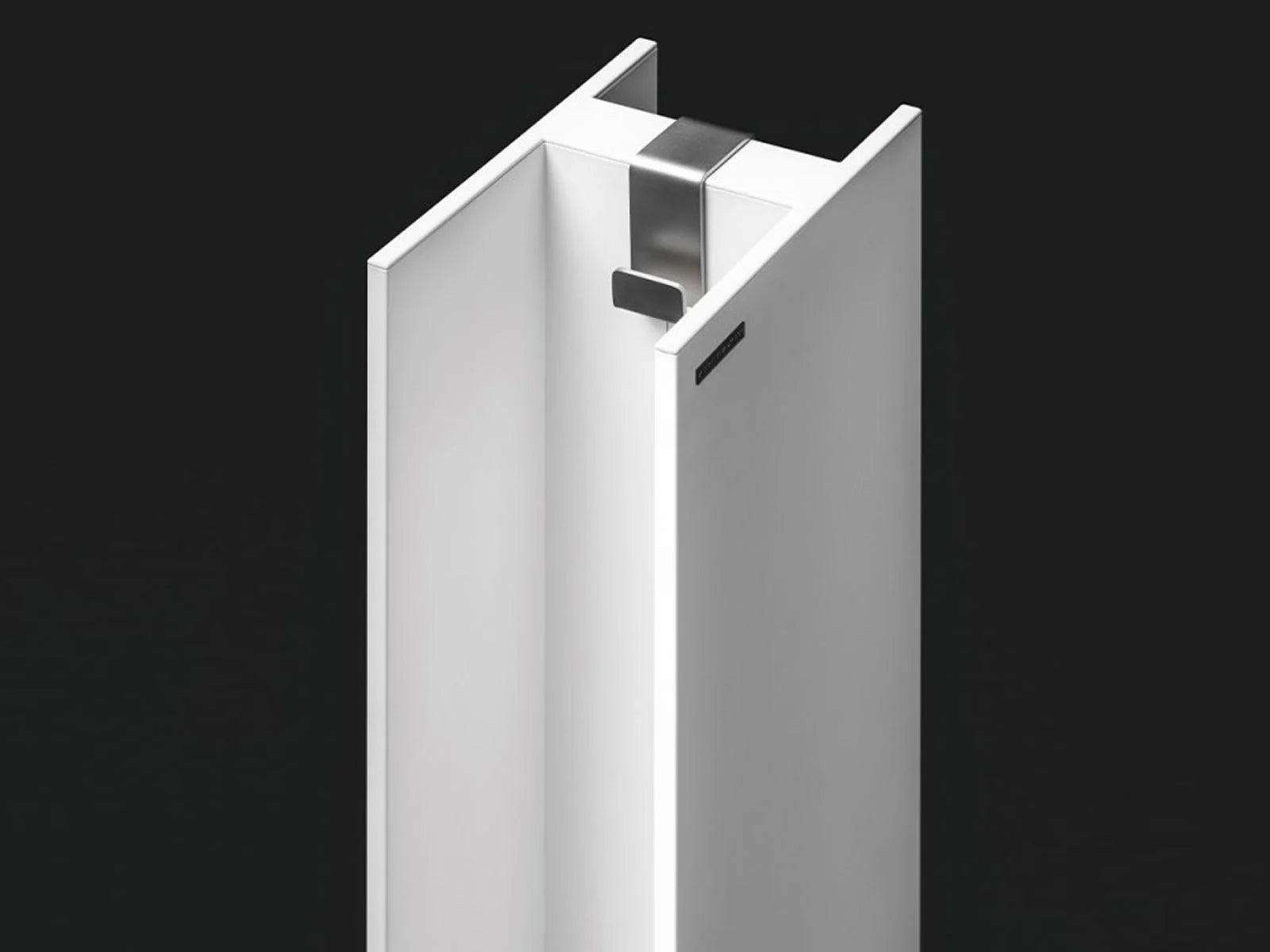 Antrax IT T Tower – Radiatore da Terra | Il mio negozio