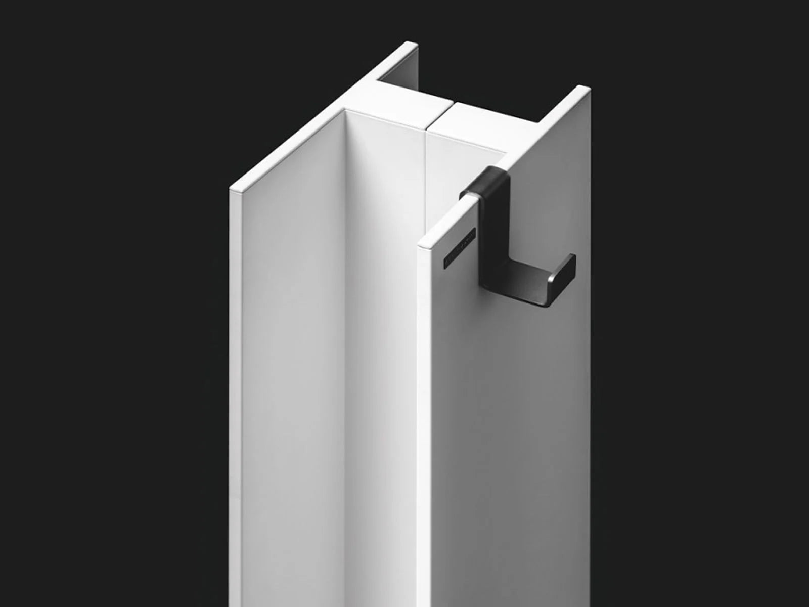 Antrax IT T Tower – Radiatore da Terra | Il mio negozio