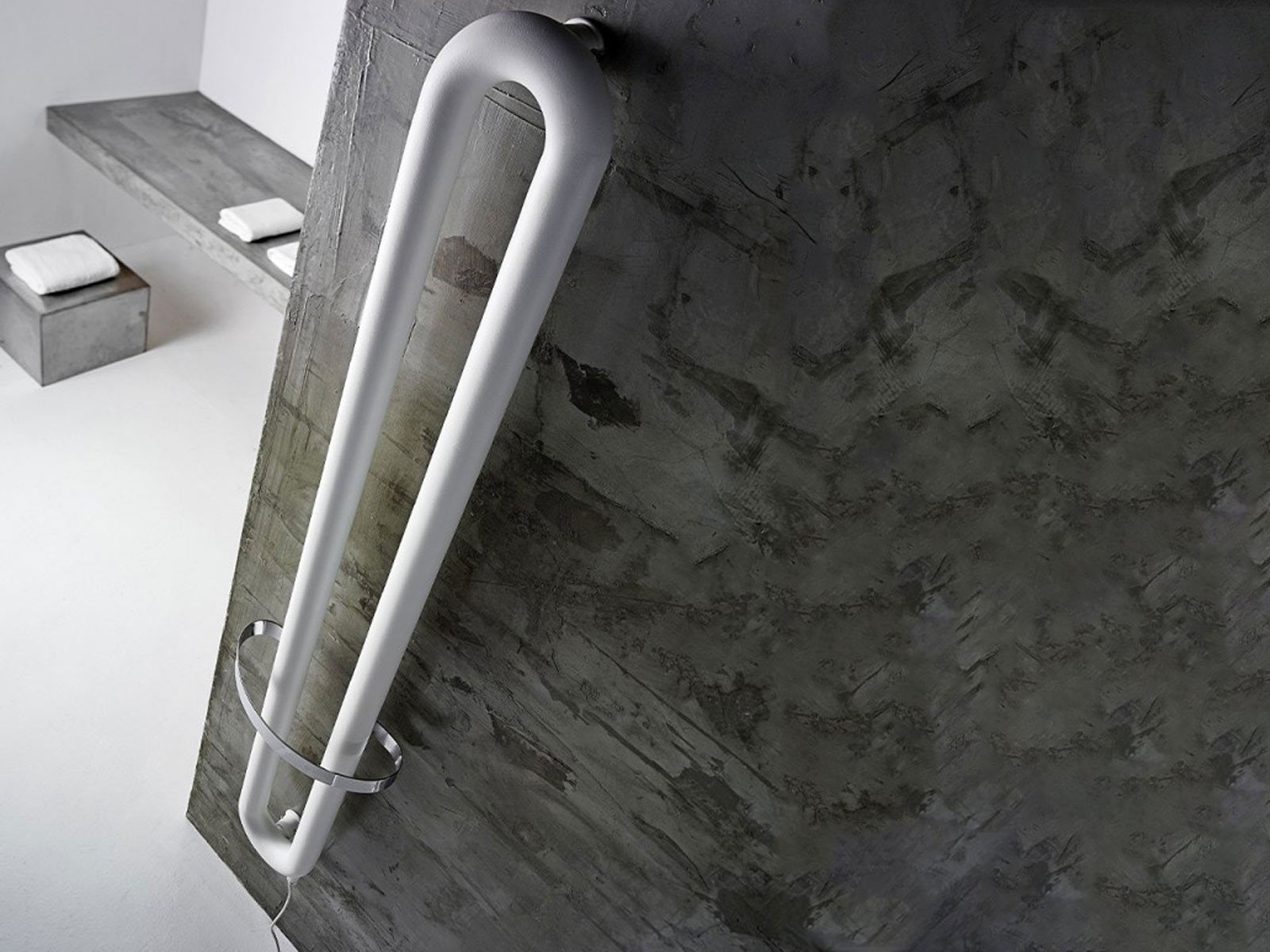 Antrax IT Tubone – Radiatore Elettrico da Parete | Il mio negozio